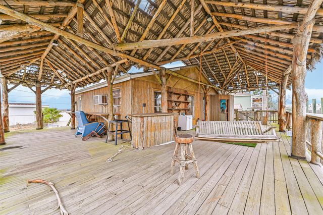 5 Highland Drive, Hitchcock, TX 77563