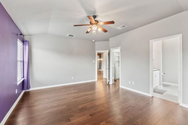 204 Hale Irwin DR, Round Rock, TX 78664