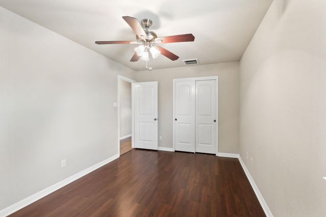 204 Hale Irwin DR, Round Rock, TX 78664