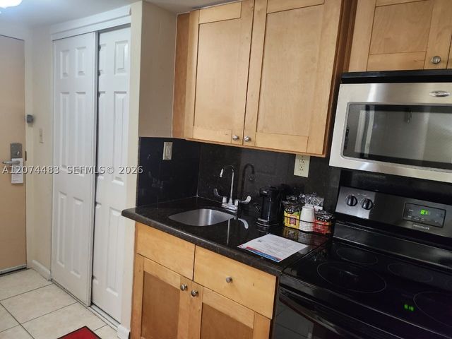 19201 Collins Ave 1028, Sunny Isles Beach, FL 33160