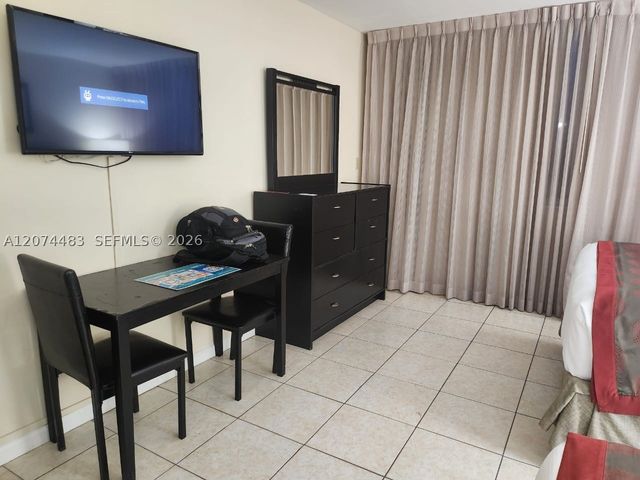 19201 Collins Ave 1028, Sunny Isles Beach, FL 33160