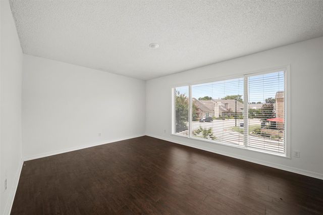 9404 Denbury Way, Houston, TX 77025