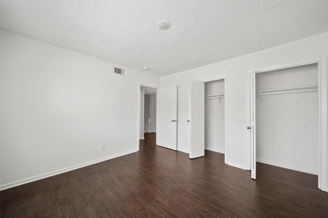 9404 Denbury Way, Houston, TX 77025