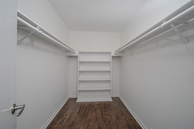 9404 Denbury Way, Houston, TX 77025