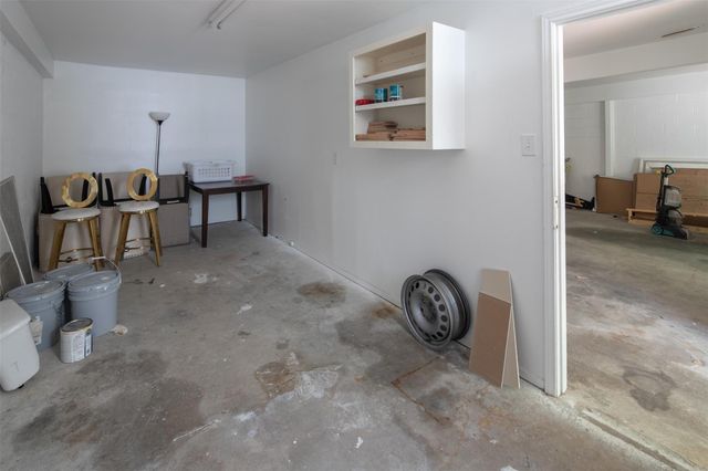 9404 Denbury Way, Houston, TX 77025