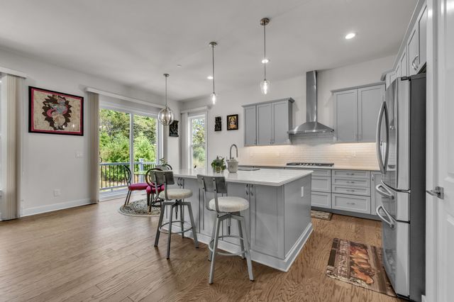 628 Pine Circle, Ann Arbor, MI 48105