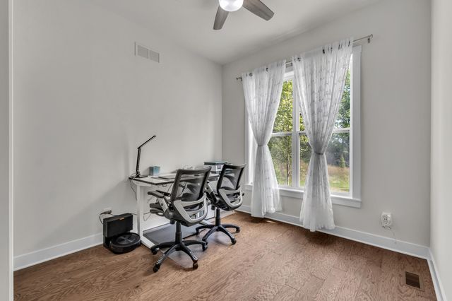 628 Pine Circle, Ann Arbor, MI 48105