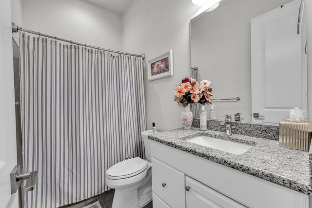 628 Pine Circle, Ann Arbor, MI 48105