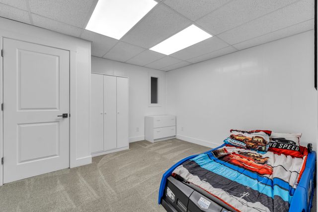 628 Pine Circle, Ann Arbor, MI 48105
