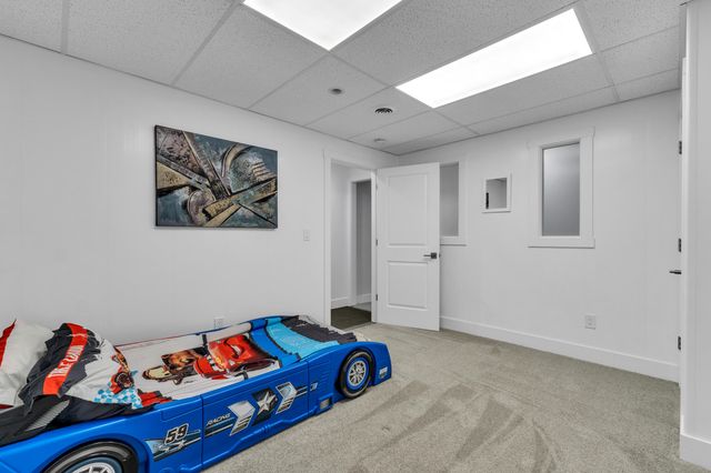 628 Pine Circle, Ann Arbor, MI 48105