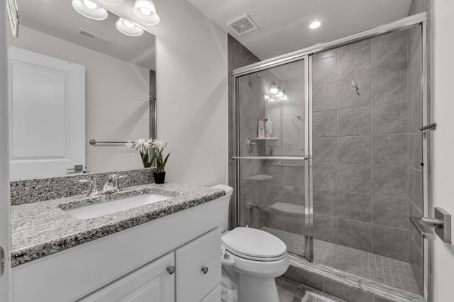 628 Pine Circle, Ann Arbor, MI 48105