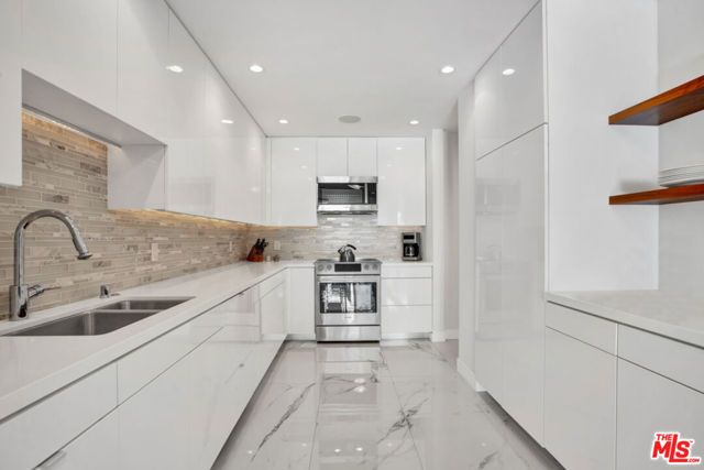 1100 Alta Loma Road 1103, West Hollywood, CA 90069