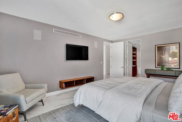 1100 Alta Loma Road 1103, West Hollywood, CA 90069