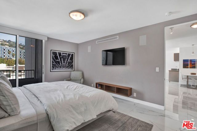 1100 Alta Loma Road 1103, West Hollywood, CA 90069