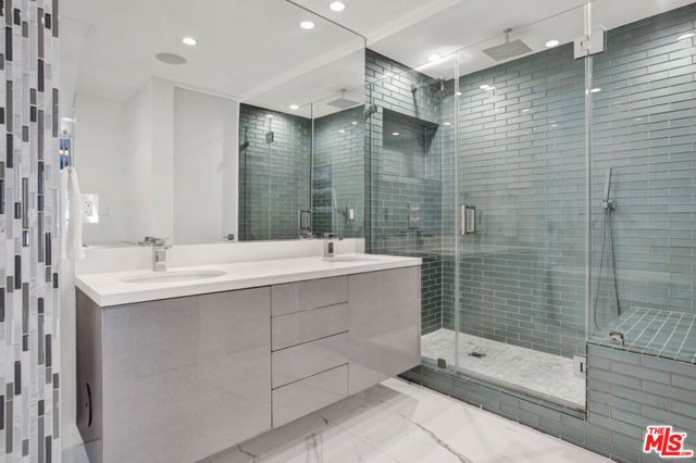 1100 Alta Loma Road 1103, West Hollywood, CA 90069