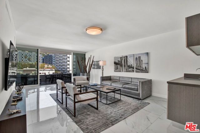 1100 Alta Loma Road 1103, West Hollywood, CA 90069