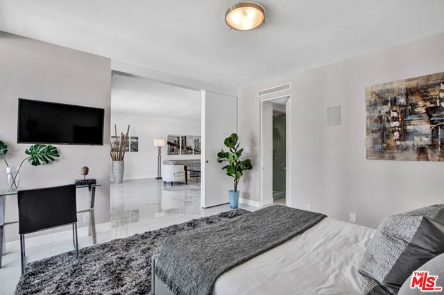 1100 Alta Loma Road 1103, West Hollywood, CA 90069