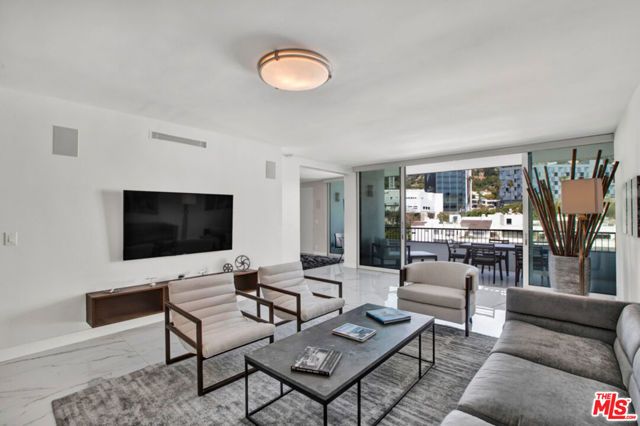 1100 Alta Loma Road 1103, West Hollywood, CA 90069