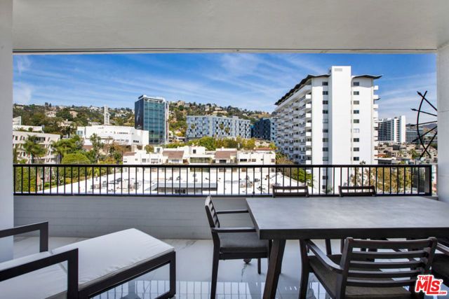 1100 Alta Loma Road 1103, West Hollywood, CA 90069