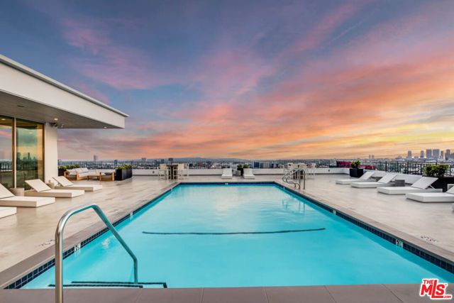 1100 Alta Loma Road 1103, West Hollywood, CA 90069