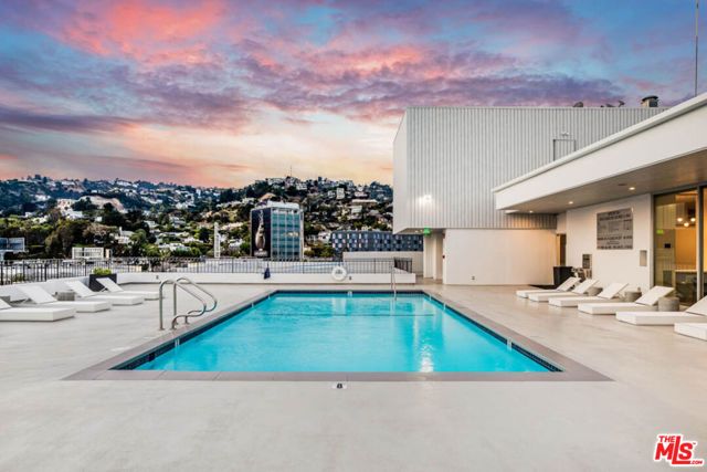 1100 Alta Loma Road 1103, West Hollywood, CA 90069