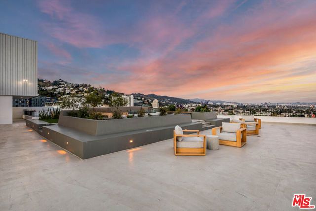 1100 Alta Loma Road 1103, West Hollywood, CA 90069