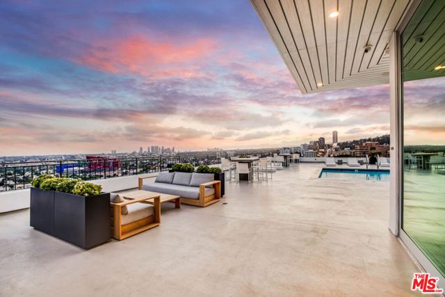 1100 Alta Loma Road 1103, West Hollywood, CA 90069