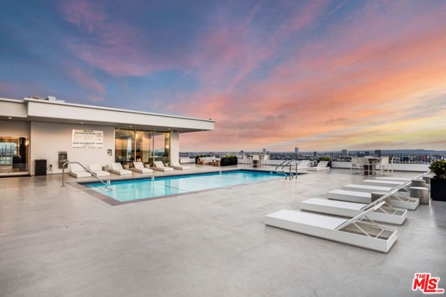 1100 Alta Loma Road 1103, West Hollywood, CA 90069