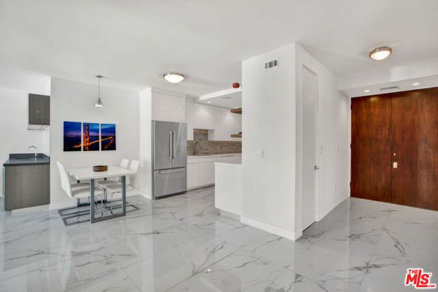 1100 Alta Loma Road 1103, West Hollywood, CA 90069