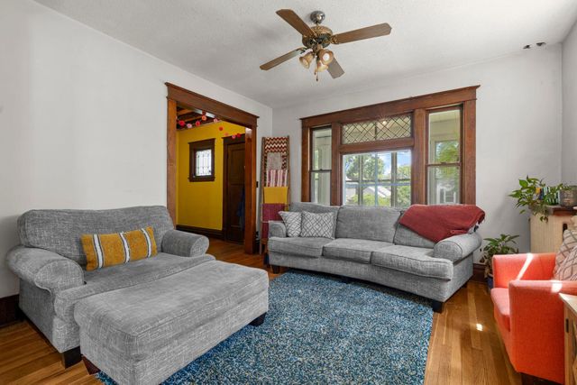553 Manomin Avenue, Saint Paul, MN 55107