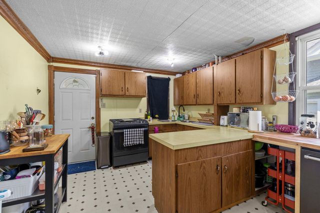 553 Manomin Avenue, Saint Paul, MN 55107