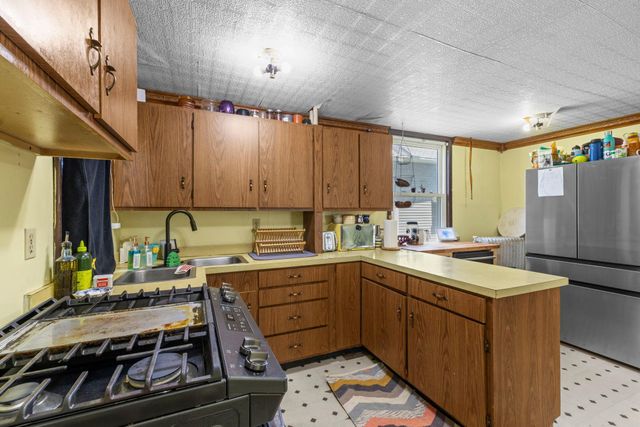 553 Manomin Avenue, Saint Paul, MN 55107