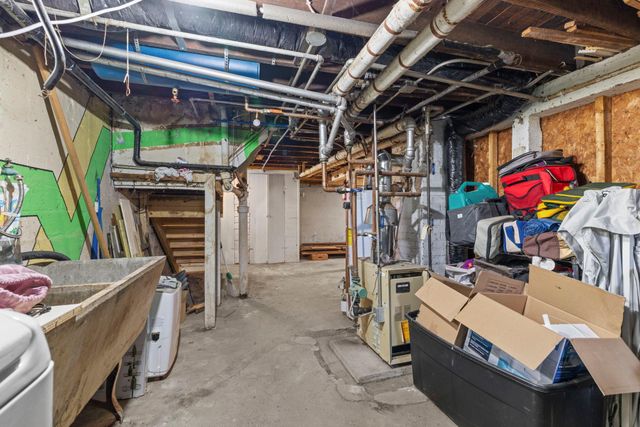 553 Manomin Avenue, Saint Paul, MN 55107