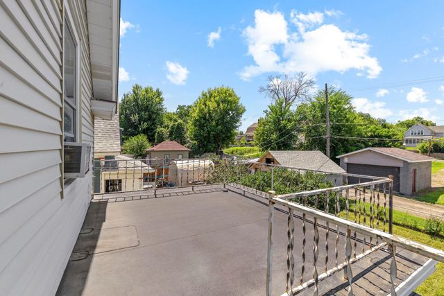 553 Manomin Avenue, Saint Paul, MN 55107