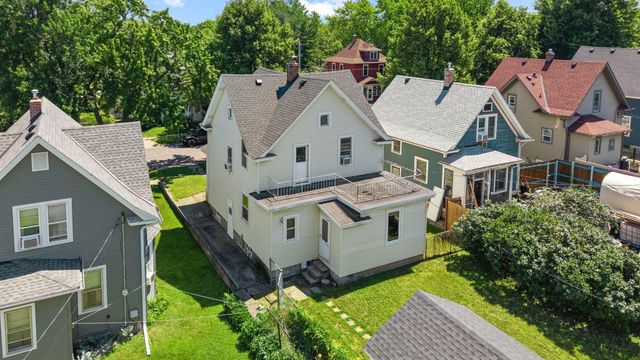 553 Manomin Avenue, Saint Paul, MN 55107
