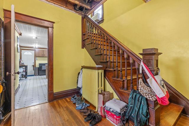 553 Manomin Avenue, Saint Paul, MN 55107