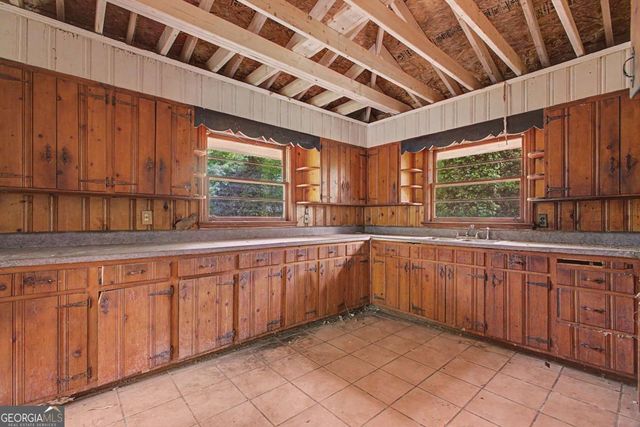 6263 Dodgen Road SW, Mableton, GA 30126