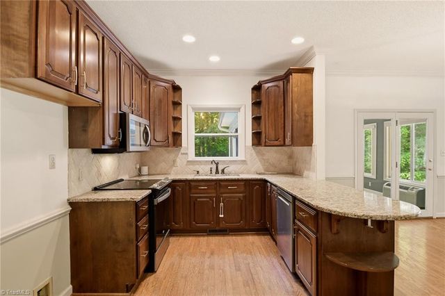 318 Kepley Craver Avenue, Lexington, NC 27295