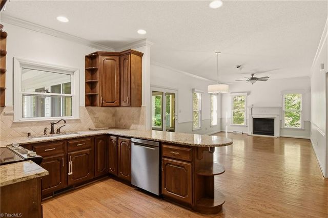 318 Kepley Craver Avenue, Lexington, NC 27295