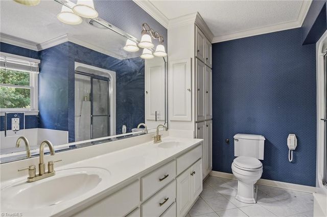 318 Kepley Craver Avenue, Lexington, NC 27295