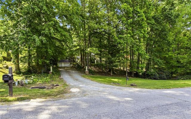 318 Kepley Craver Avenue, Lexington, NC 27295