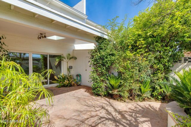 4099 E CAMPBELL Avenue, Phoenix, AZ 85018