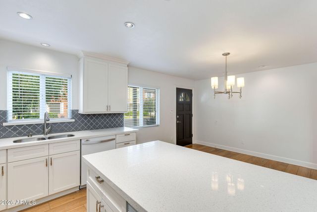 4099 E CAMPBELL Avenue, Phoenix, AZ 85018