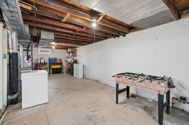 5631 Bryant Avenue N, Brooklyn Center, MN 55430
