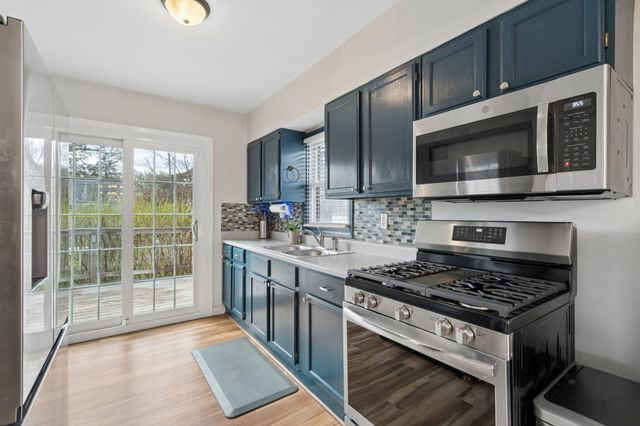 5631 Bryant Avenue N, Brooklyn Center, MN 55430