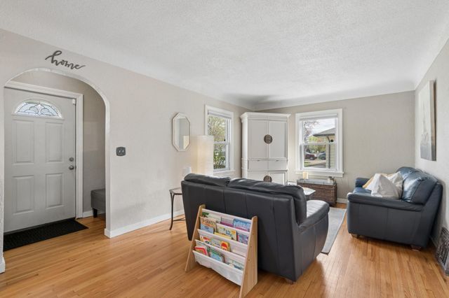 5631 Bryant Avenue N, Brooklyn Center, MN 55430