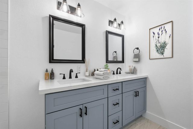 4023 E Fedora Avenue, Fresno, CA 93726