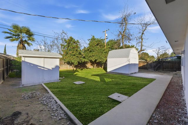 4023 E Fedora Avenue, Fresno, CA 93726