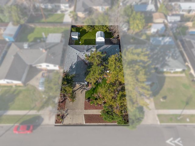 4023 E Fedora Avenue, Fresno, CA 93726