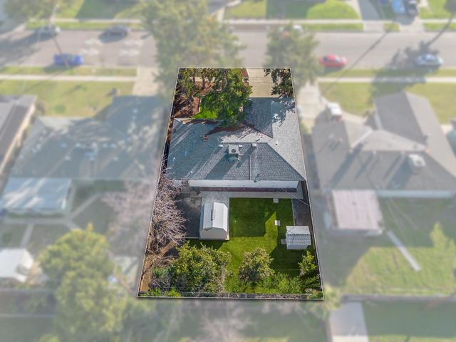 4023 E Fedora Avenue, Fresno, CA 93726